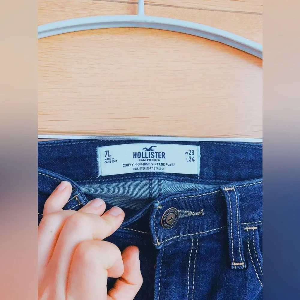 Hollister Curvy High-Rise Vintage Flare Jeans 7L W28 L34 Soft Stretch Denim Blue